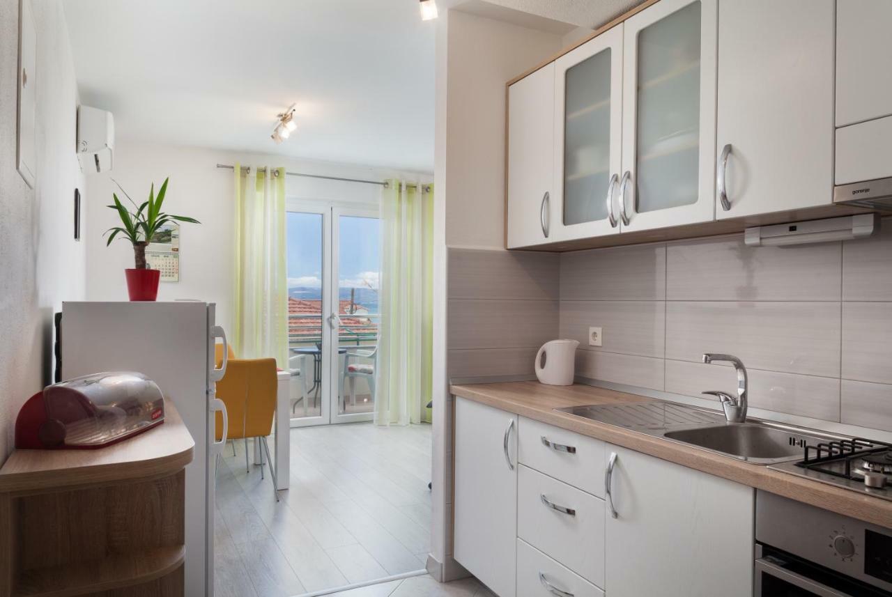 Apartments Turtle Gardens Макарска Экстерьер фото